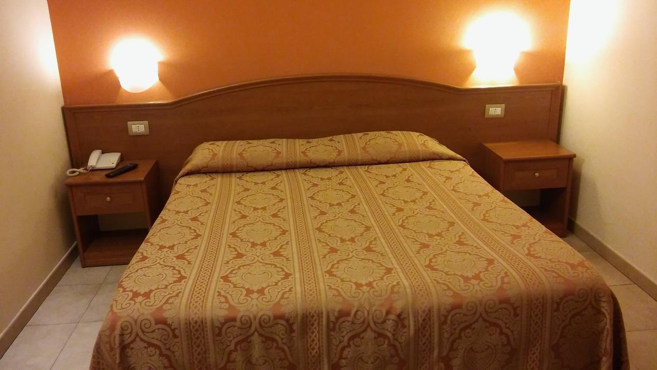 Hotel Giardino モドゥーニョ エクステリア 写真